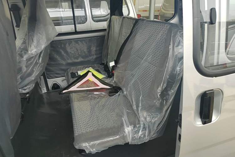 Used Wuling Zhiguang 2023 1.5L Practical Version 5/7 Seats Left Rear Seat