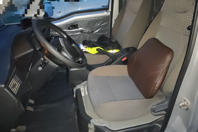 Used Wuling Zhiguang 2023 1.5L Utility Version with Enclosed Windows 2 Seats Left Rear Seat