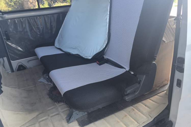 Used Wuling Zhiguang 2023 1.5L Practical Version 5/7 Seats Left Rear Seat
