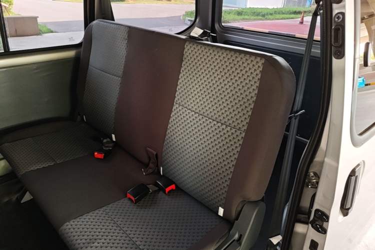 Used Wuling Zhiguang 2023 1.5L Practical Version 5/7 Seats Left Rear Seat