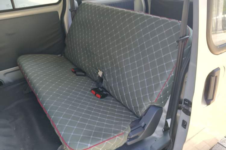 Used Wuling Zhiguang 2023 1.5L Practical Version 5/7 Seats Left Rear Seat