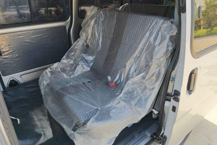 Used Wuling Zhiguang 2023 1.5L Practical Version 5/7 Seats Left Rear Seat