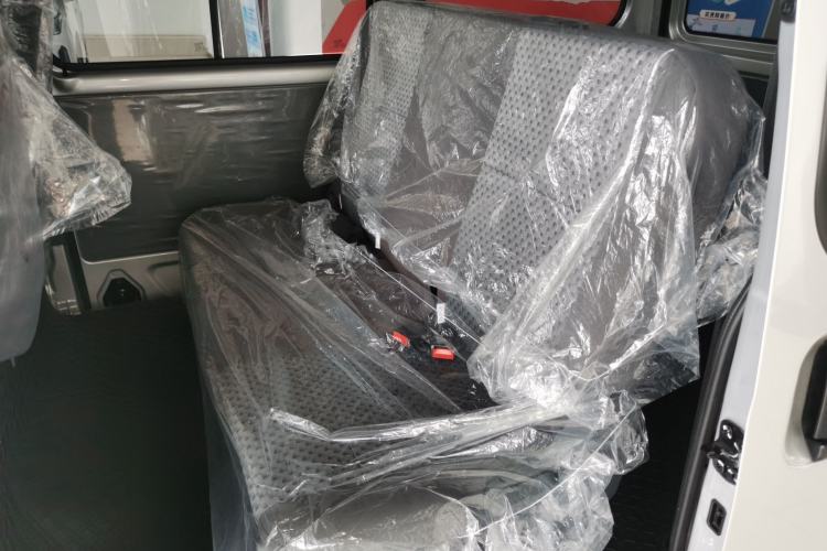 Used Wuling Zhiguang 2023 1.5L Practical Version 5/7 Seats Left Rear Seat