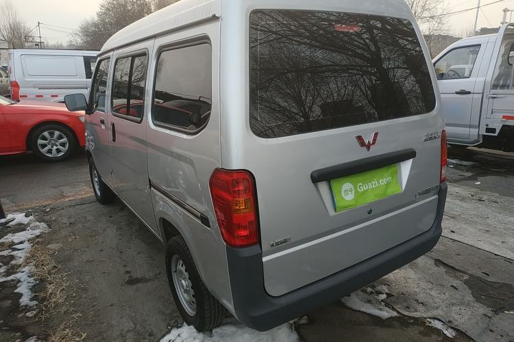 Used Wuling Zhiguang 2023 1.5L Practical Version 5/7 Seats Left Side