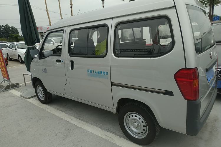 Used Wuling Zhiguang 2023 1.5L Practical Version 5/7 Seats Left Side