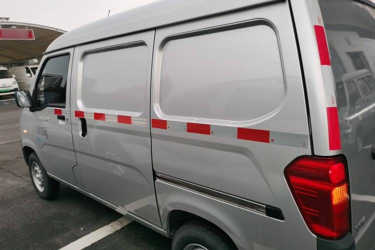 Used Wuling Zhiguang 2023 1.5L Utility Version with Enclosed Windows 2 Seats Left Side