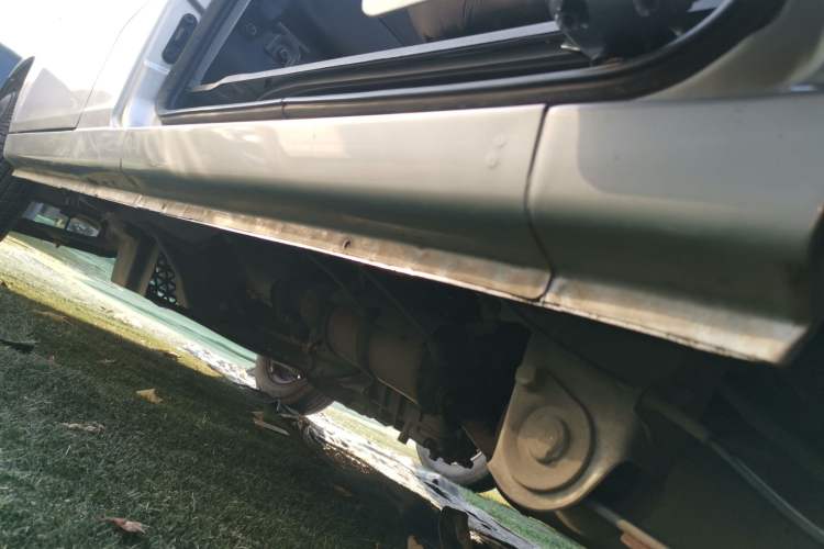 Used Wuling Zhiguang 2023 1.5L Practical Version 5/7 Seats Left Side Sill