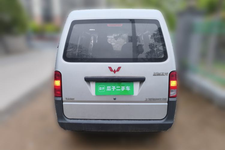 Used Wuling Zhiguang 2023 1.5L Practical Version 5/7 Seats Rear