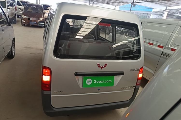 Used Wuling Zhiguang 2023 1.5L Practical Version 5/7 Seats Rear