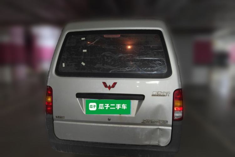 Used Wuling Zhiguang 2023 1.5L Practical Version 5/7 Seats Rear