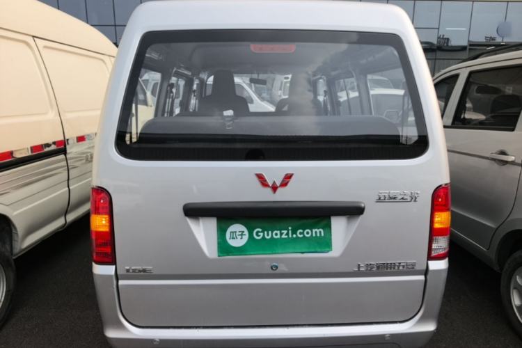 Used Wuling Zhiguang 2023 1.5L Practical Version 5/7 Seats Rear