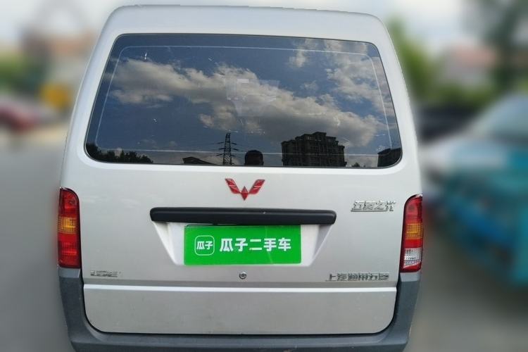 Used Wuling Zhiguang 2023 1.5L Practical Version 5/7 Seats Rear