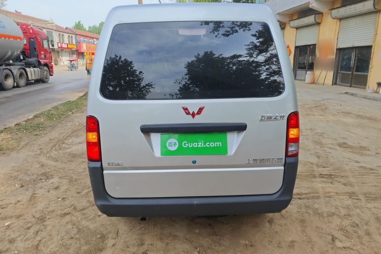 Used Wuling Zhiguang 2023 1.5L Practical Version 5/7 Seats Rear