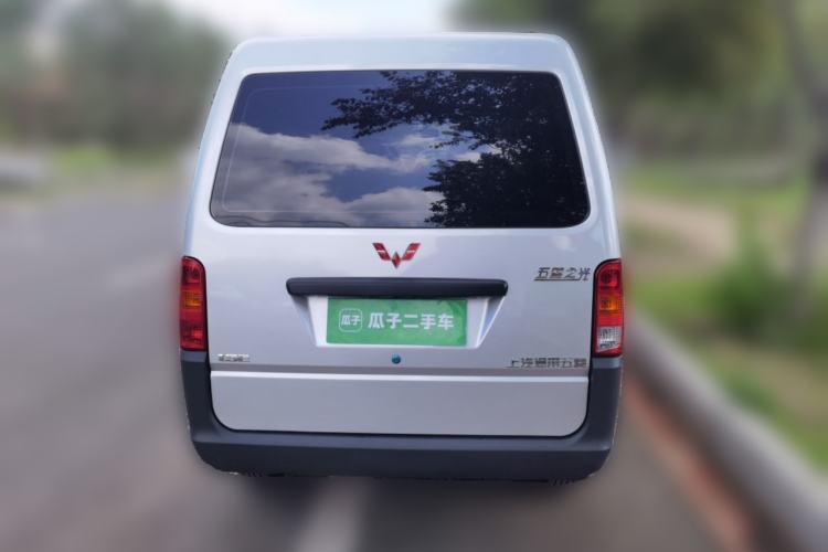 Used Wuling Zhiguang 2023 1.5L Practical Version 5/7 Seats Rear