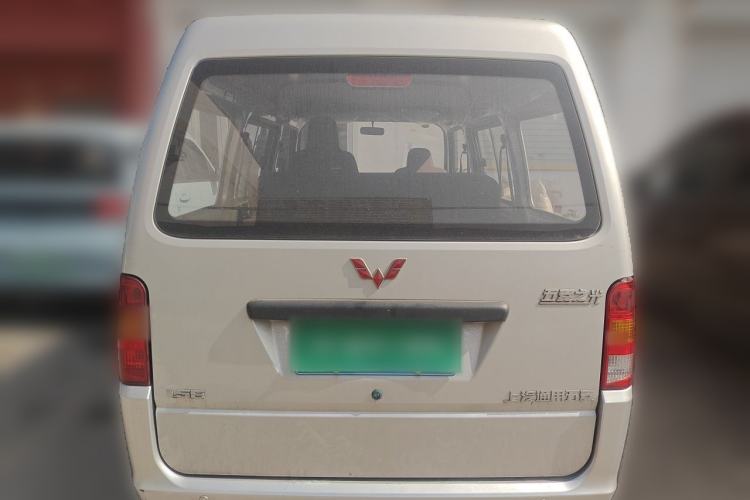 Used Wuling Zhiguang 2023 1.5L Practical Version 5/7 Seats Rear
