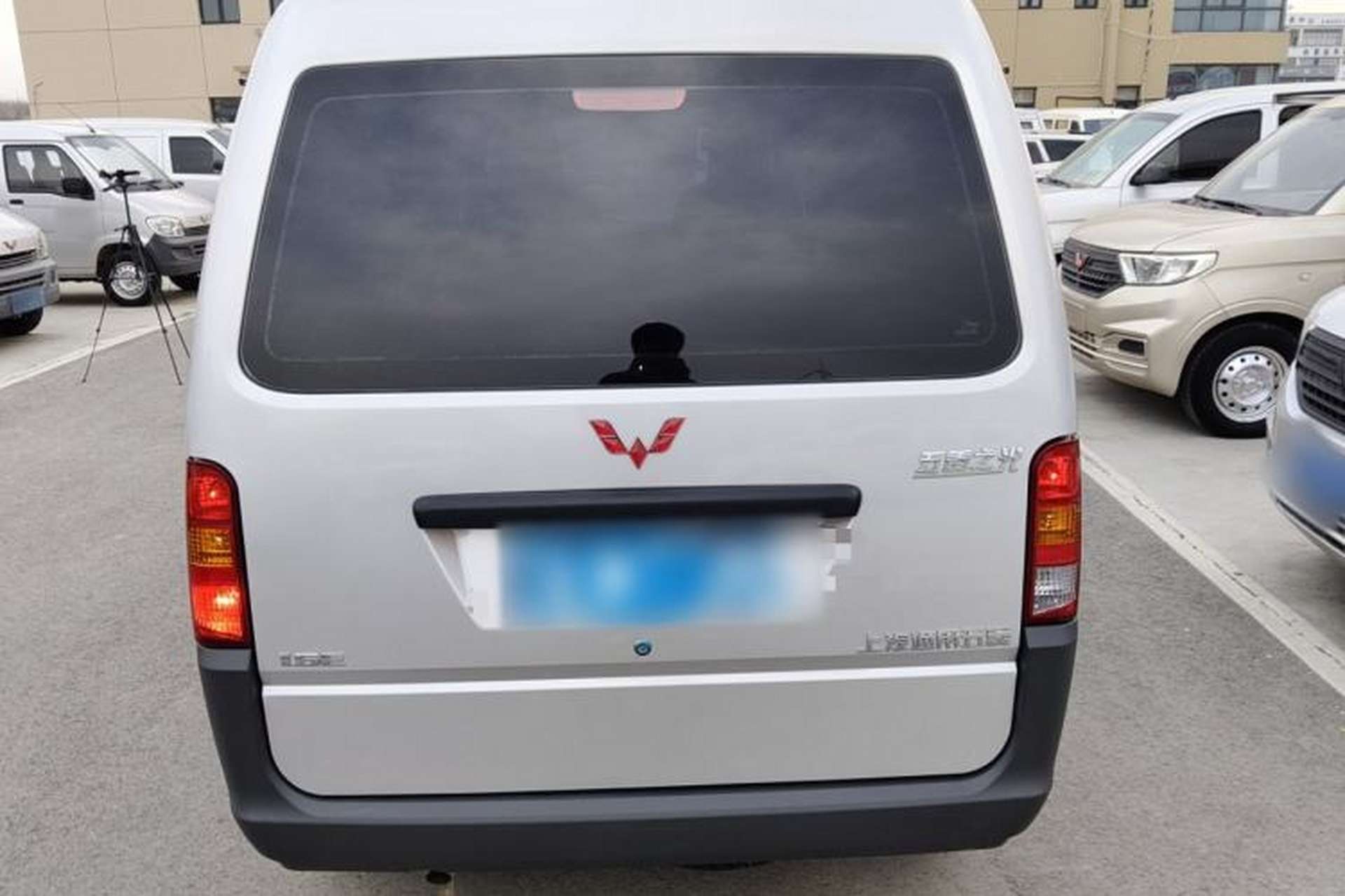 Used Wuling Zhiguang 2023 1.5L Practical Version 5/7 Seats Rear