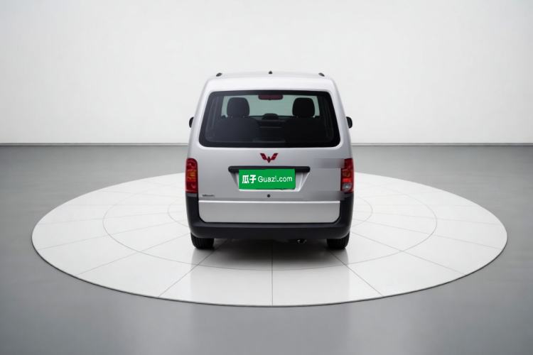 Used Wuling Zhiguang 2023 1.5L Practical Version 5/7 Seats Rear