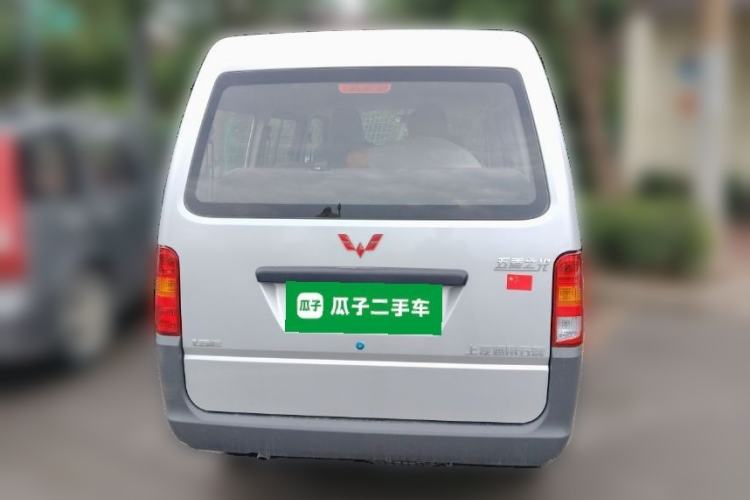 Used Wuling Zhiguang 2023 1.5L Practical Version 5/7 Seats Rear