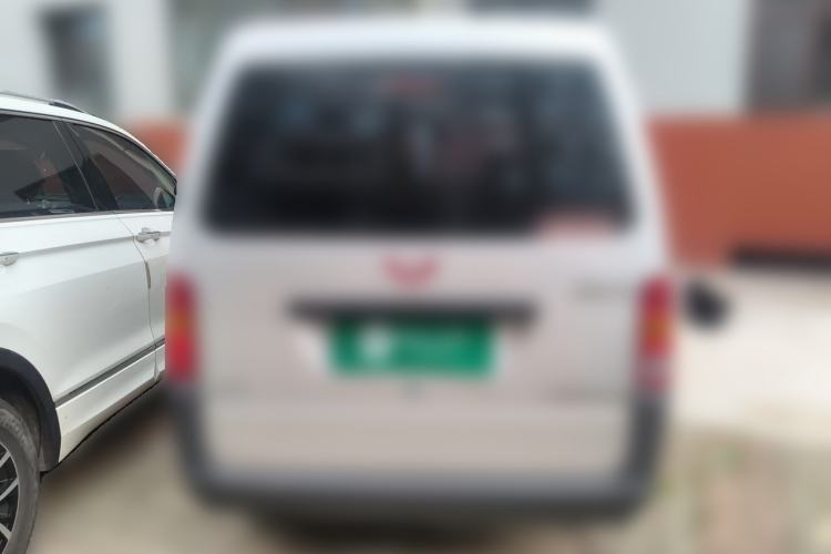 Used Wuling Zhiguang 2023 1.5L Practical Version 5/7 Seats Rear