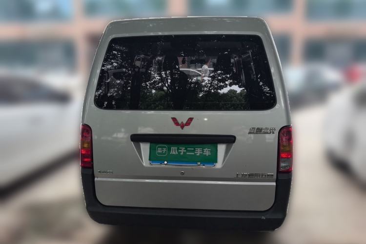 Used Wuling Zhiguang 2023 1.5L Practical Version 5/7 Seats Rear