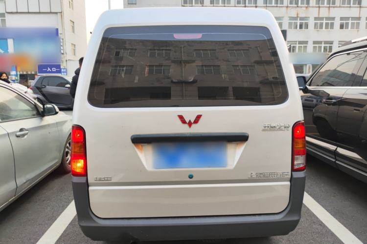 Used Wuling Zhiguang 2023 1.5L Practical Version 5/7 Seats Rear