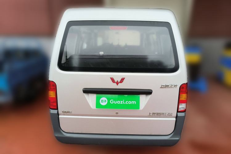 Used Wuling Zhiguang 2023 1.5L Practical Version 5/7 Seats Rear