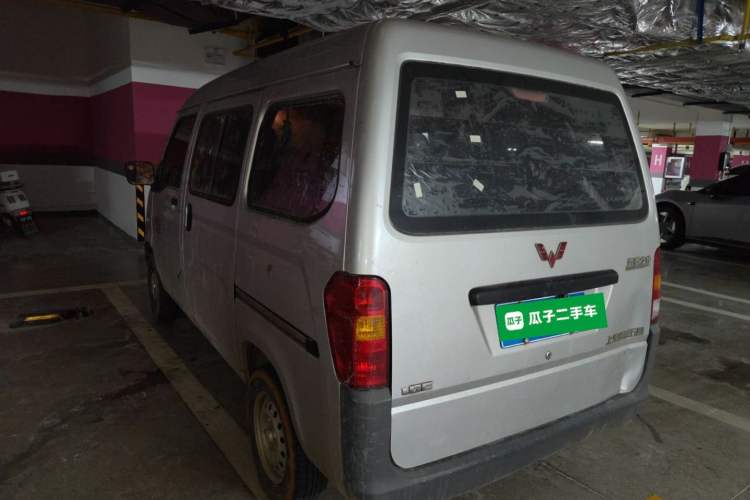 Used Wuling Zhiguang 2023 1.5L Practical Version 5/7 Seats Rear Left 45 Deg