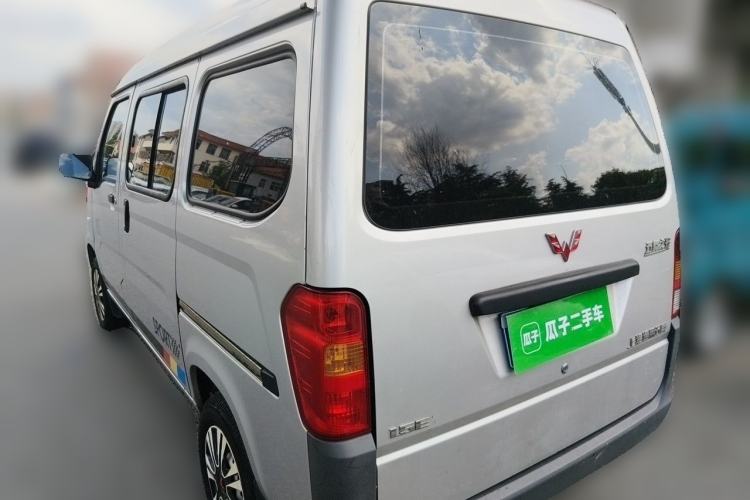 Used Wuling Zhiguang 2023 1.5L Practical Version 5/7 Seats Rear Left 45 Deg