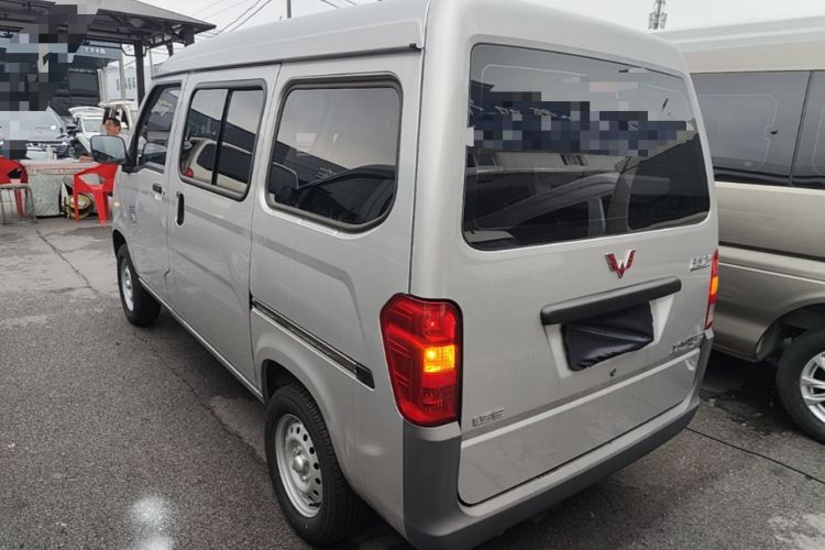 Used Wuling Zhiguang 2023 1.5L Practical Version 5/7 Seats Rear Left 45 Deg