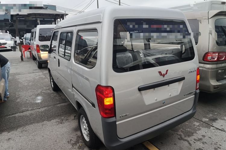 Used Wuling Zhiguang 2023 1.5L Practical Version 5/7 Seats Rear Left 45 Deg