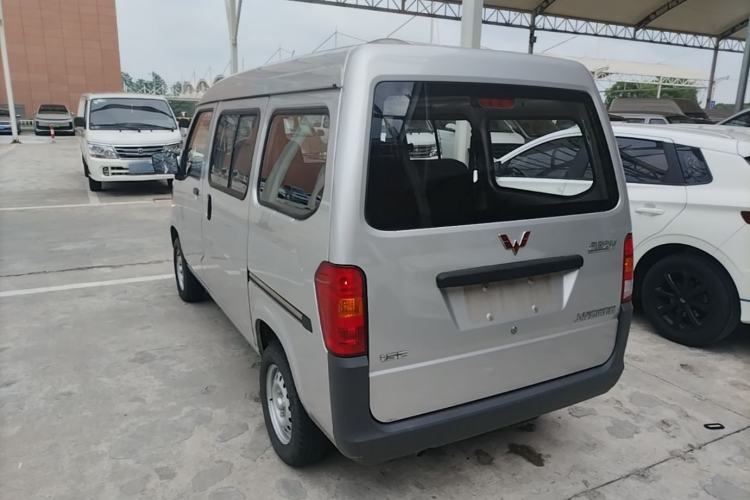 Used Wuling Zhiguang 2023 1.5L Practical Version 5/7 Seats Rear Left 45 Deg