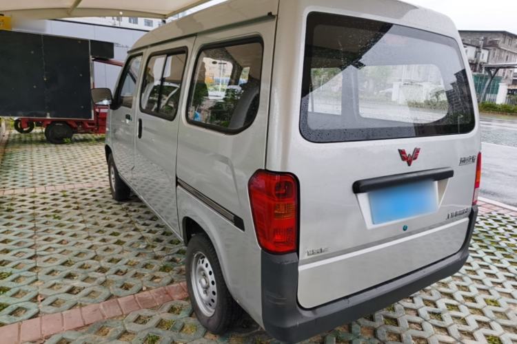Used Wuling Zhiguang 2023 1.5L Practical Version 5/7 Seats Rear Left 45 Deg