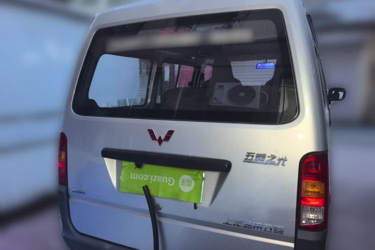 Used Wuling Zhiguang 2023 1.5L Practical Version 5/7 Seats Rear