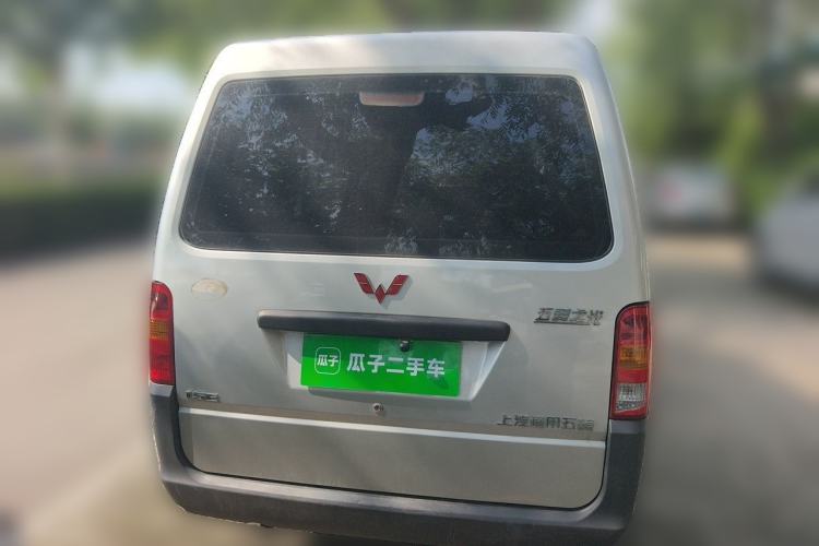 Used Wuling Zhiguang 2023 1.5L Practical Version 5/7 Seats Rear