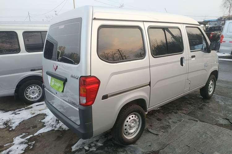 Used Wuling Zhiguang 2023 1.5L Practical Version 5/7 Seats Rear Right 45 Deg