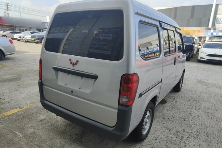 Used Wuling Zhiguang 2023 1.5L Practical Version 5/7 Seats Rear Right 45 Deg