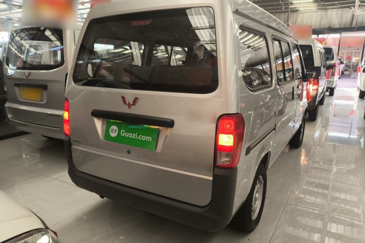 Used Wuling Zhiguang 2023 1.5L Practical Version 5/7 Seats Rear Right 45 Deg
