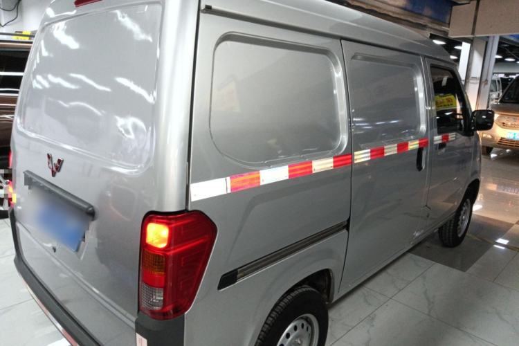 Used Wuling Zhiguang 2023 1.5L Utility Version with Enclosed Windows 2 Seats Rear Right 45 Deg