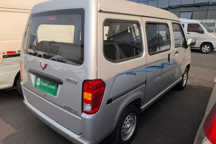 Used Wuling Zhiguang 2023 1.5L Practical Version 5/7 Seats Rear Right 45 Deg