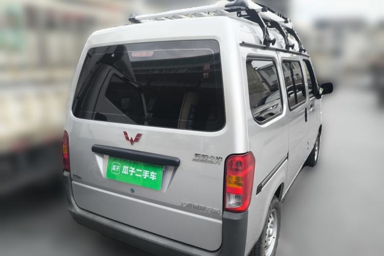 Used Wuling Zhiguang 2023 1.5L Practical Version 5/7 Seats Rear Right 45 Deg