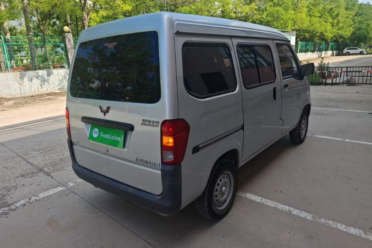 Used Wuling Zhiguang 2023 1.5L Practical Version 5/7 Seats Rear Right 45 Deg