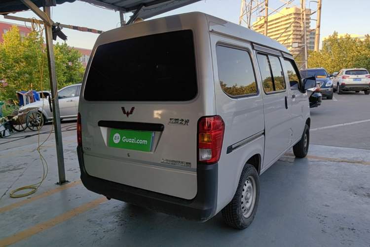Used Wuling Zhiguang 2023 1.5L Practical Version 5/7 Seats Rear Right 45 Deg