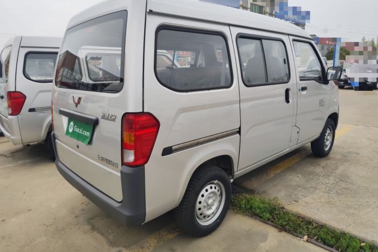 Used Wuling Zhiguang 2023 1.5L Practical Version 5/7 Seats Rear Right 45 Deg