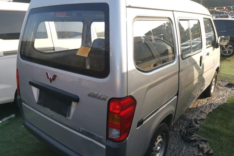 Used Wuling Zhiguang 2023 1.5L Practical Version 5/7 Seats Rear Right 45 Deg