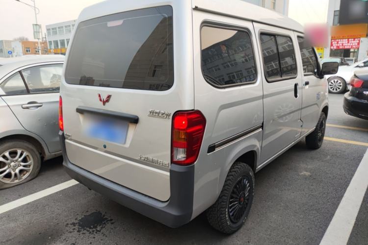 Used Wuling Zhiguang 2023 1.5L Practical Version 5/7 Seats Rear Right 45 Deg