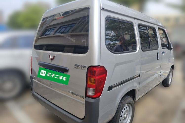 Used Wuling Zhiguang 2023 1.5L Practical Version 5/7 Seats Rear Right 45 Deg