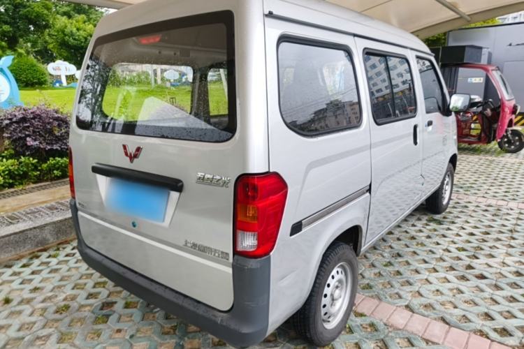 Used Wuling Zhiguang 2023 1.5L Practical Version 5/7 Seats Rear Right 45 Deg
