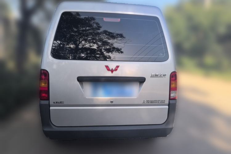 Used Wuling Zhiguang 2023 1.5L Practical Version 5/7 Seats Rear