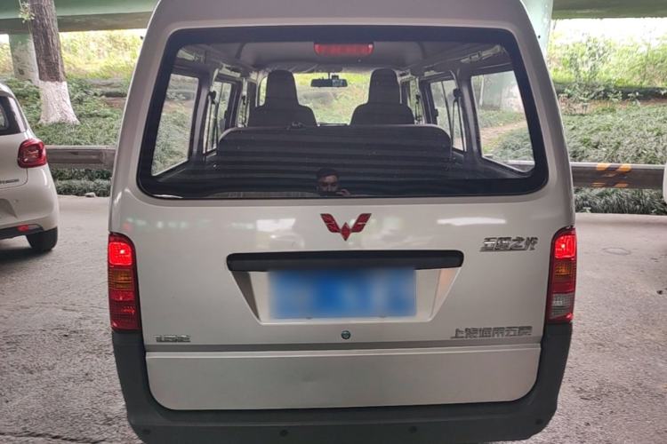 Used Wuling Zhiguang 2023 1.5L Practical Version 5/7 Seats Rear