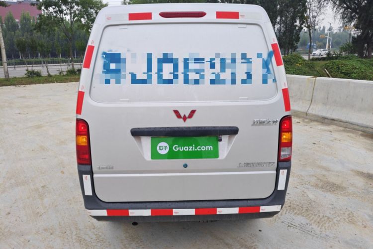 Used Wuling Zhiguang 2023 1.5L Utility Version with Enclosed Windows 2 Seats Rear